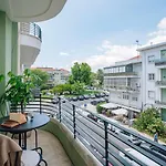 Ayet - 3 Bedrooms With Balcony In Alvalade Lägenhet