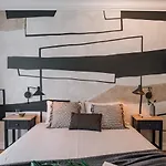 Ayet - 3 Bedrooms With Balcony In Alvalade Lägenhet *