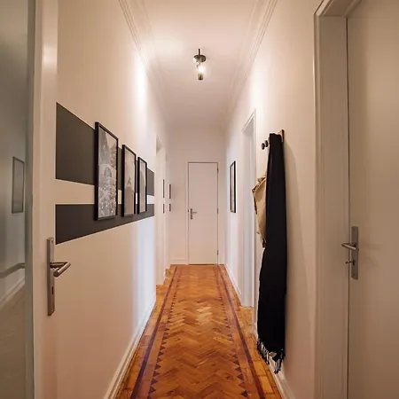 Ayet - 3 Bedrooms With Balcony In Alvalade * Lissabon