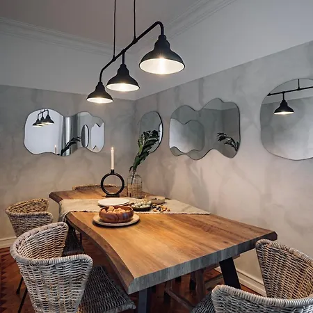 Ayet - 3 Bedrooms With Balcony In Alvalade Apartment